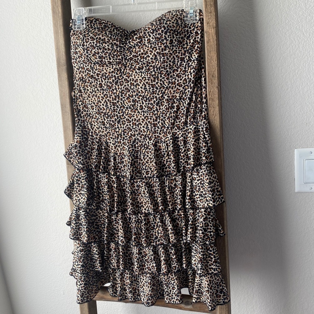FOREVER - Cheetah Print Strapless Dress size small ruffle skirt